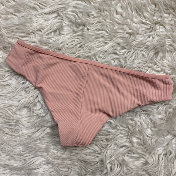 ❌SOLD❌Frankie’s Bikinis Alana ribbed button up XS - Picture 7 of 7